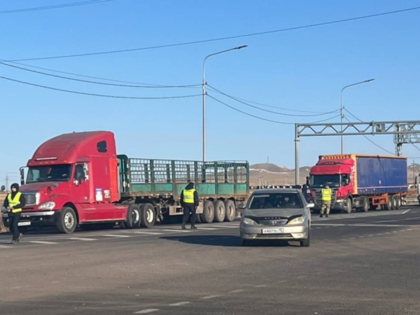 На ДАПП Верхний Ульхун в Забайкалье увеличилось количество пропущенных автомобилей